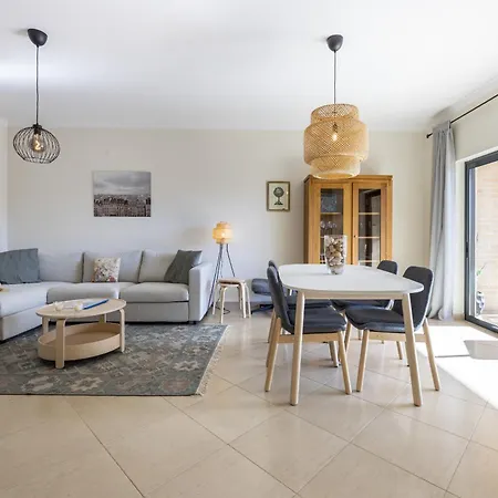 Sun Lovers By Seewest * Λάγος