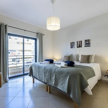 Sun Lovers By Seewest * Λάγος